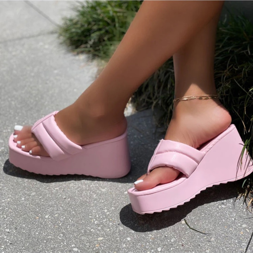 🔥Pink slippers🔥